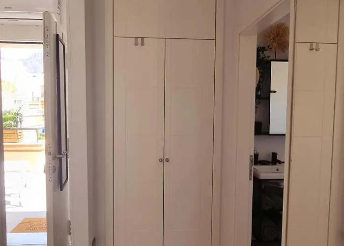 Yuccapark Stephanie Адехе