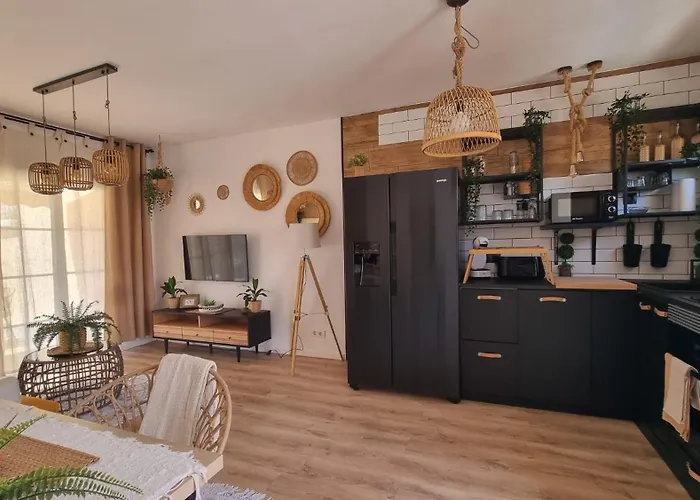 Yuccapark Stephanie *